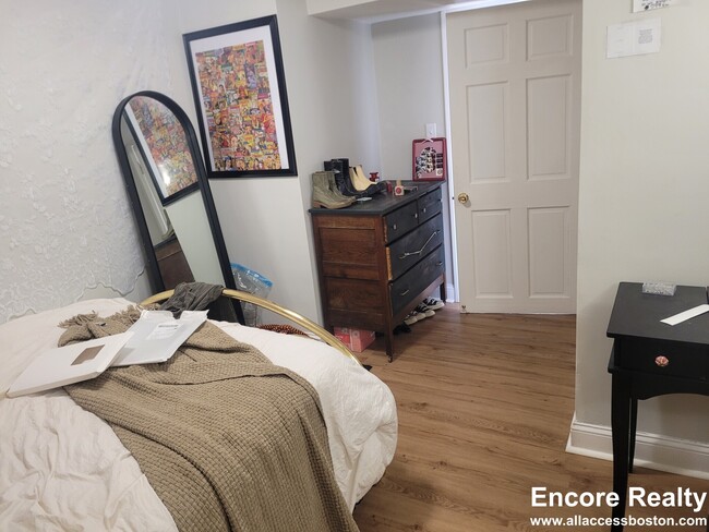 Photo - 69 Chiswick Rd Unidad 8