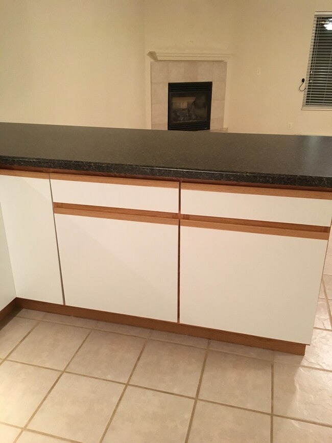 Photo - 5185 Samuelson Rd