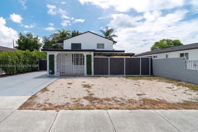 Photo - 2729 SW 67th Ave