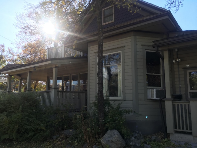 Building Photo - 103 S 8th Ave Rental