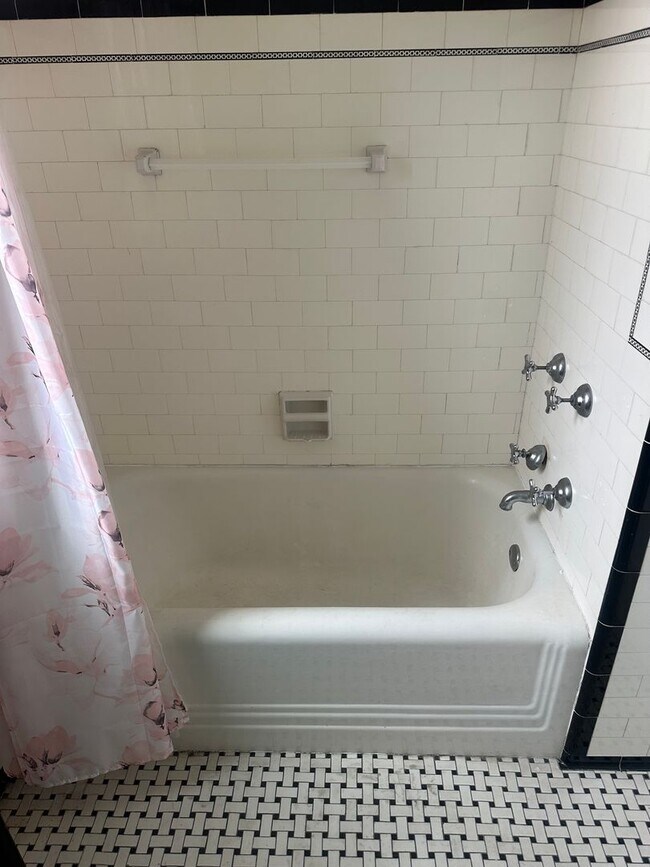 Photo - 104 Brownsville Rd Unit 3