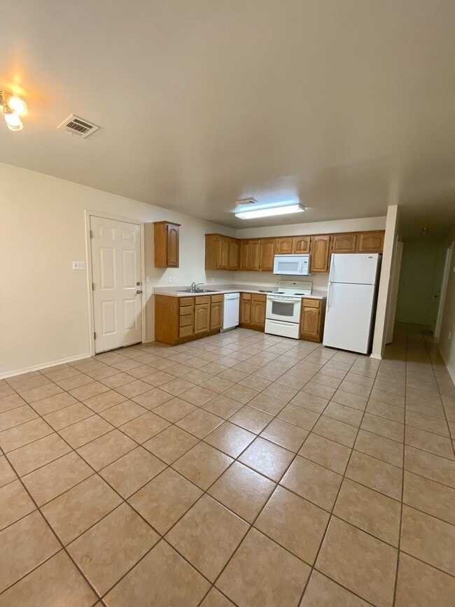 Photo - 108 Poplar St
