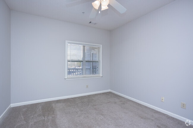 2BR, 2BA - 1,327SF