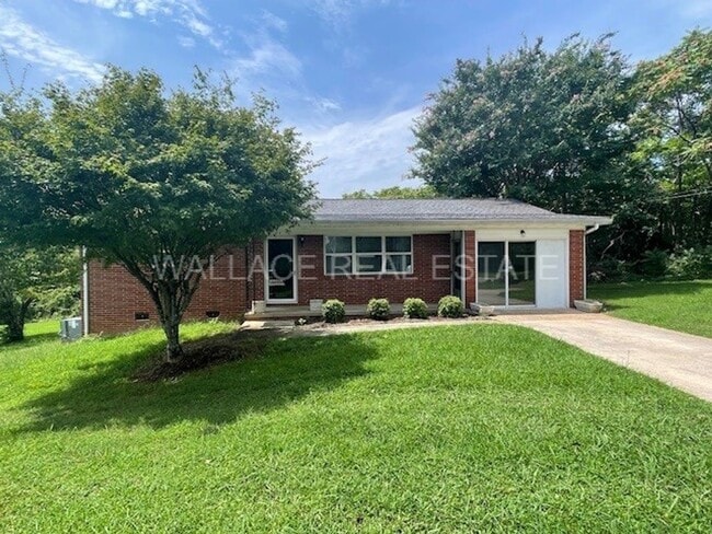 NO STEPS...RANCHER HOME LOCATED IN FARRAGU... - NO STEPS...RANCHER HOME LOCATED IN FARRAGU...
