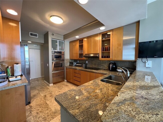 Photo - 21150 Point Pl Unit 2305