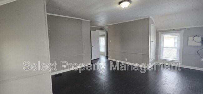 Photo - 1637 St Marys Ave Unit 2