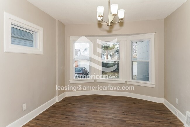 Photo - 1542 E 173rd St