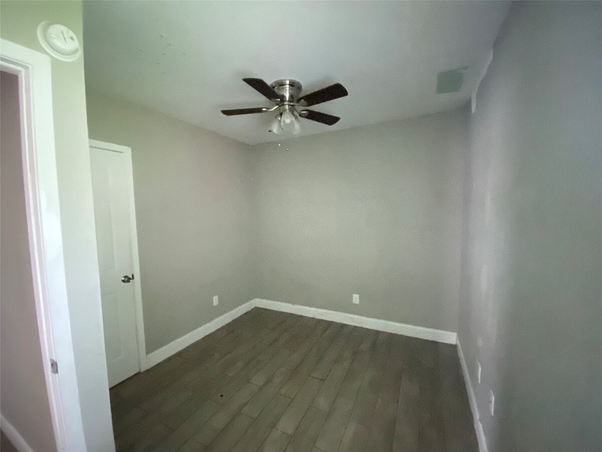 Photo - 612 N Avenue B