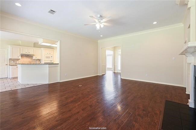 Photo - 4709 Shoal Creek Dr