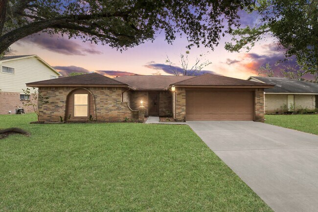 Photo - 527 Oakdale Dr