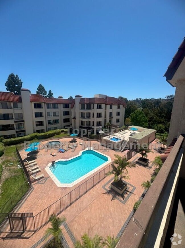 Building Photo - Upgraded Top-Floor 2 bed/ 2 bath with Pool... Unit 4415 Rental