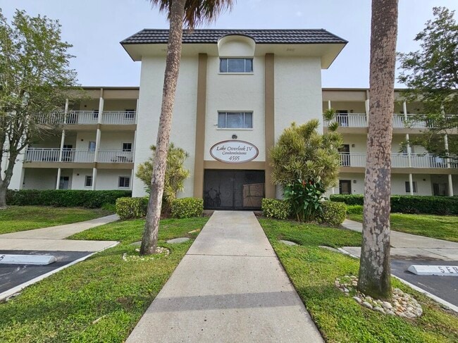 Photo - 4595 Chancellor St NE