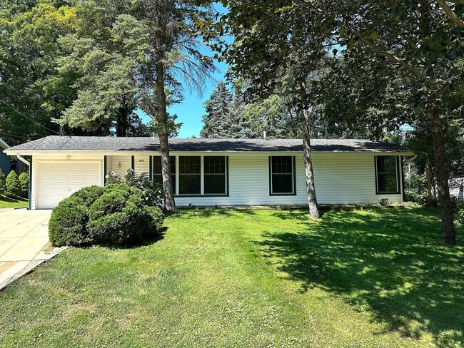 Building Photo - 856 Brickley Dr