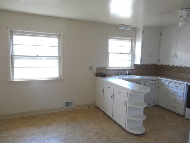 Photo - 403 N 17th St Unit 1