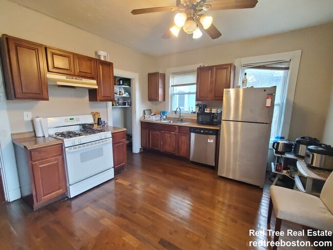 Photo - 77 Walnut St Unit 1