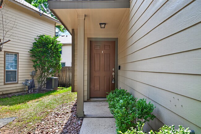 Building Photo - 110 N Burberry Park Cir Rental