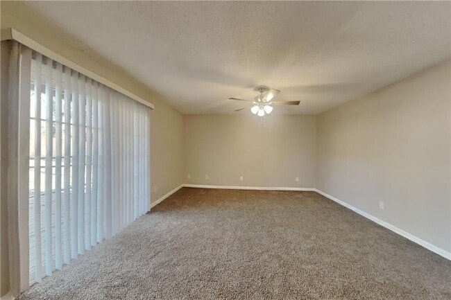 Photo - 4901 Duncan Wood Dr