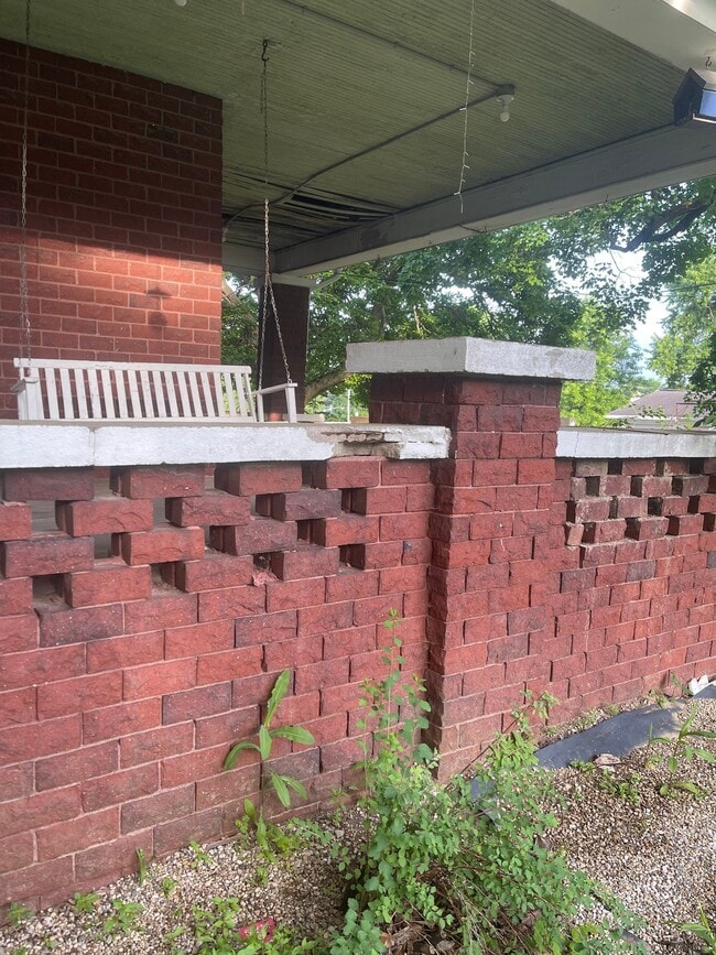 Photo - 330 S Madison St