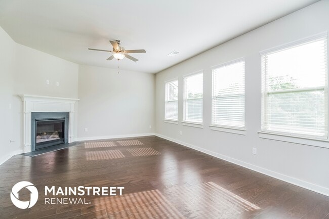 3138 Rift Ln