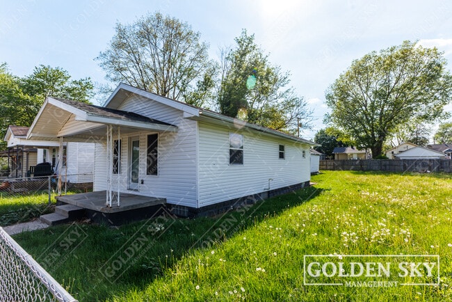 Photo - 3013 S Pershing Dr