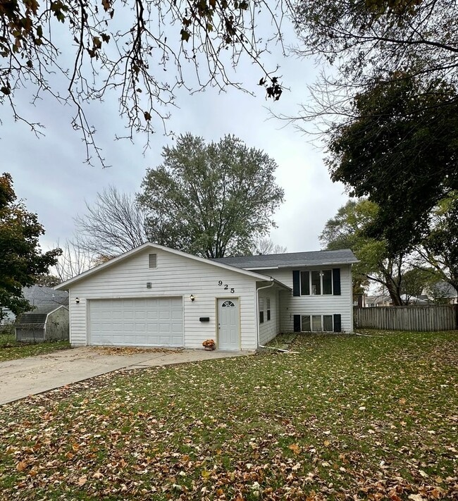 NE Rochester MN 4 Bedroom 2 Full Bathrooms... - NE Rochester MN 4 Bedroom 2 Full Bathrooms... House