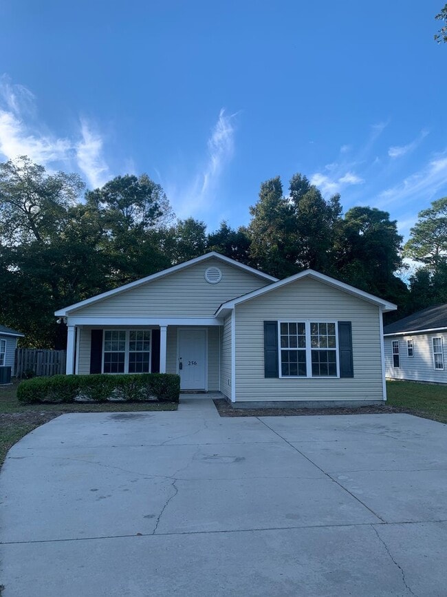 Photo - 3 Bedroom 2 Bath House on Avondale Availab...