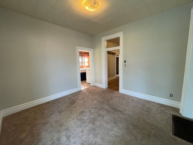 Photo - RENT SPECIAL: ONE MONTH FREE IF LEASED BY ...