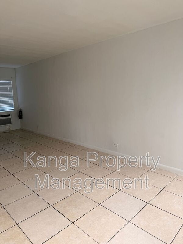 Photo - 1172 W 34th St Unit #2