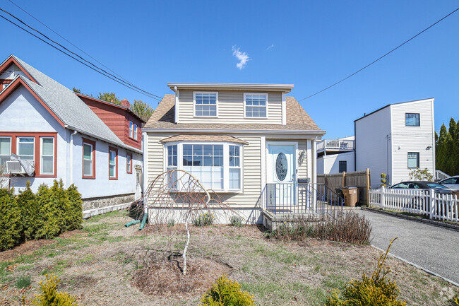 Building Photo - 78 Rippowam Rd Rental