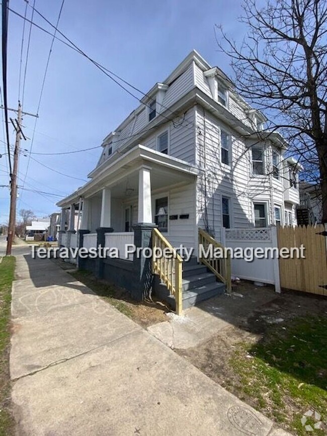 Building Photo - 715 Buck St Unit 2 Rental