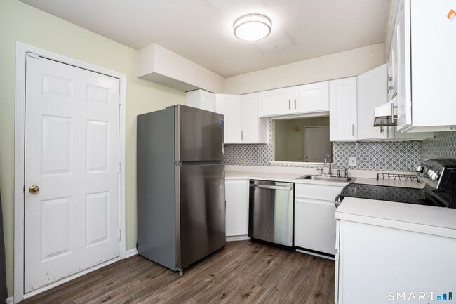 Photo - 302 Briarwood Ct Unit 302