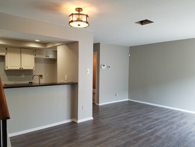 Photo - Adorable 2 bedroom townhome style Condo
