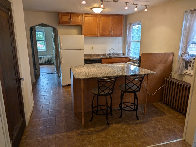 Photo - 187 Morewood Ave Unidad 187