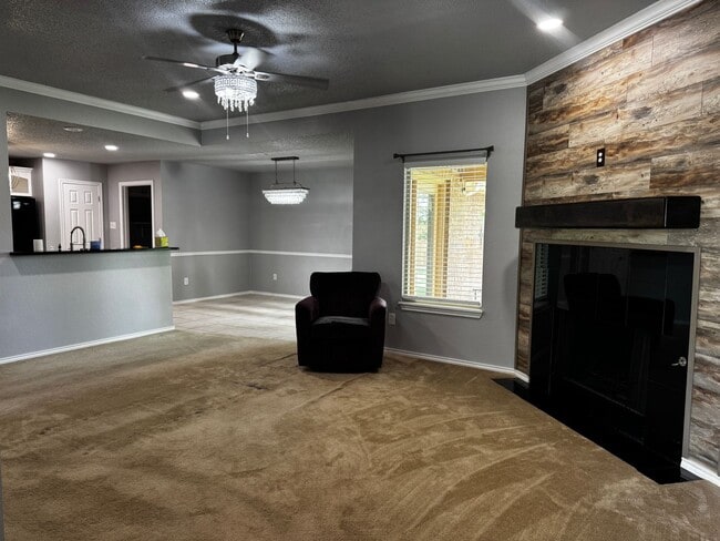 Photo - Stunning 3 Bed, 2 Bath Home in Sunridge Subdivision