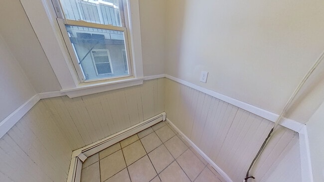 109 Harold St Unit 2