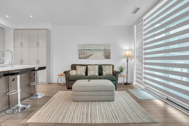 Photo - 375 Sea Ray Ave Unité SI ID1556409P