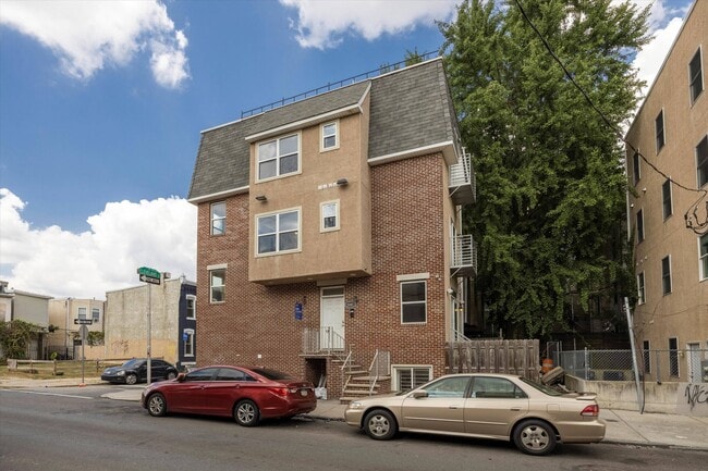 Photo - 2001 N Cleveland St