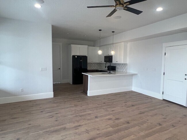 Photo - Brand New Basement Appartment