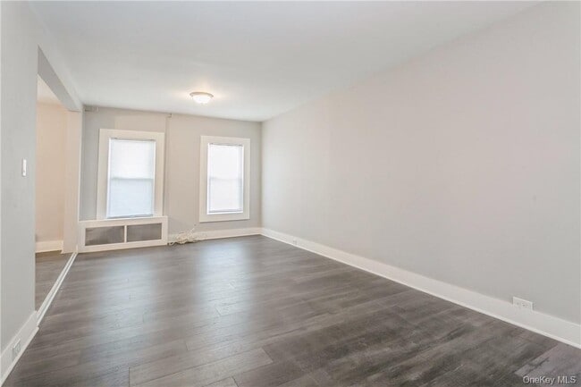 Photo - 156 Bellevue Pl