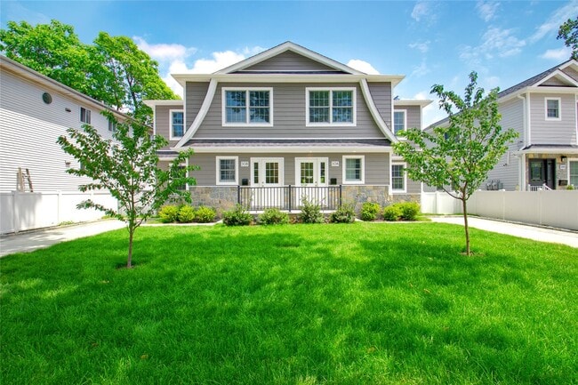 Photo - 30 Kirkwood Rd Townhome