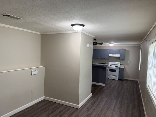 Photo - 2 Bed 1 Bath Duplex