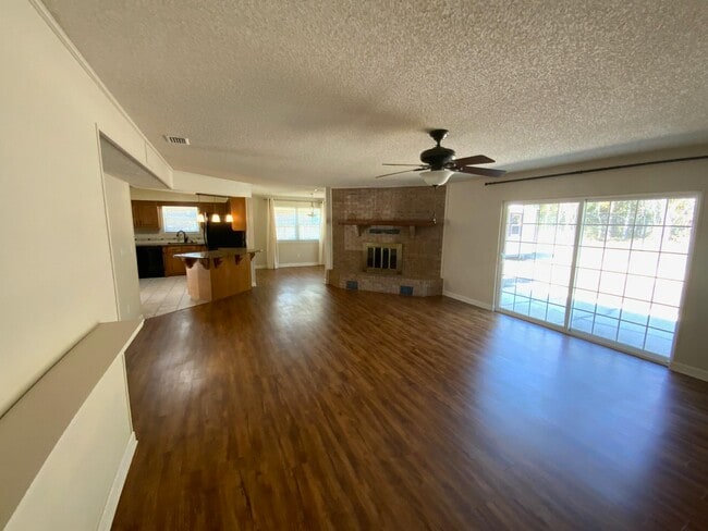 Photo - 129 12th Ave