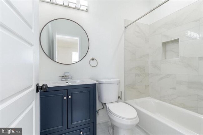 Photo - 737 N 42nd St