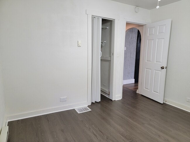 Photo - 100 E Elm St