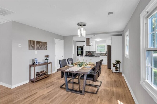 Photo - 3910 Clairmont Rd