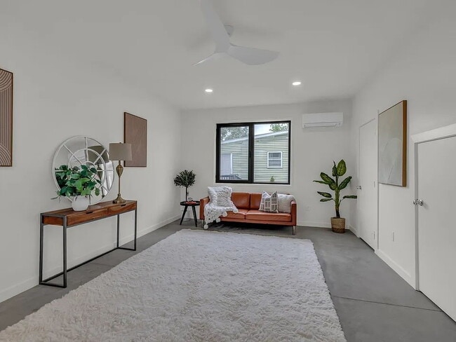 Building Photo - Modern Luxury Meets Everyday Comfort | 2025-Built 2BR Townhome | Near Southside Living Unit #108