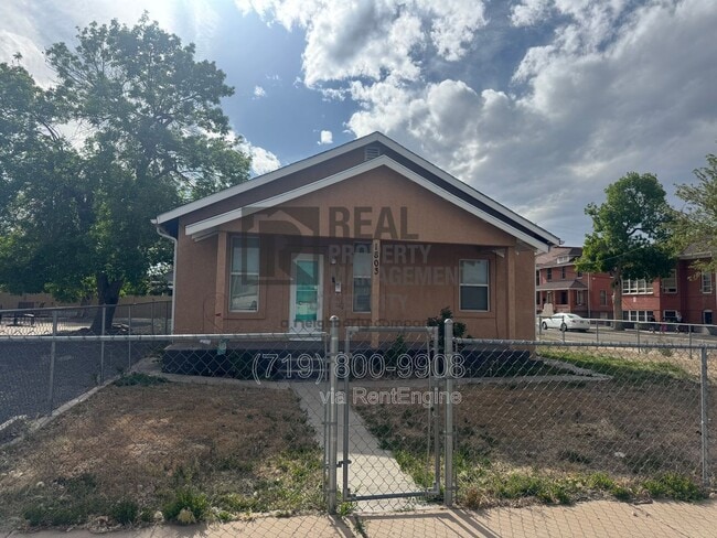 Building Photo - 1803 Spruce St