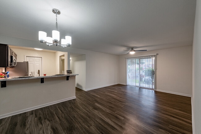 Devon Pointe Apartments and Townhomes