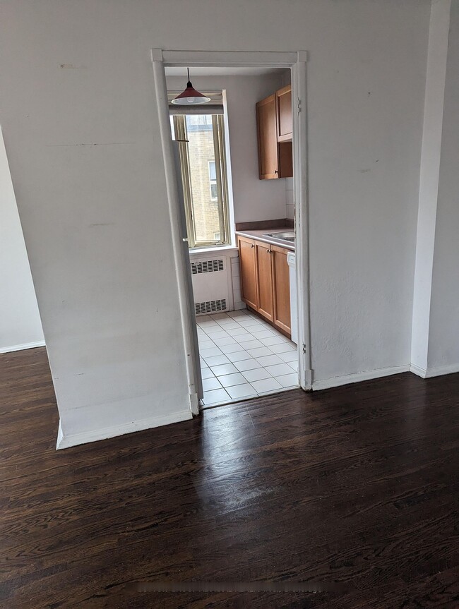 Photo - 150-150 Farnham Ave