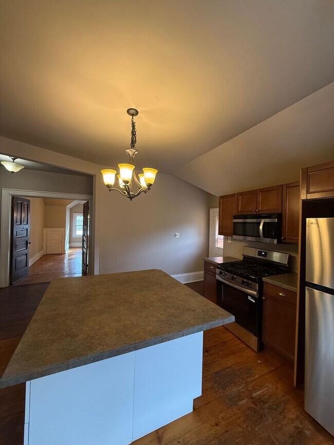 Photo - 409 Grand St Unit 3